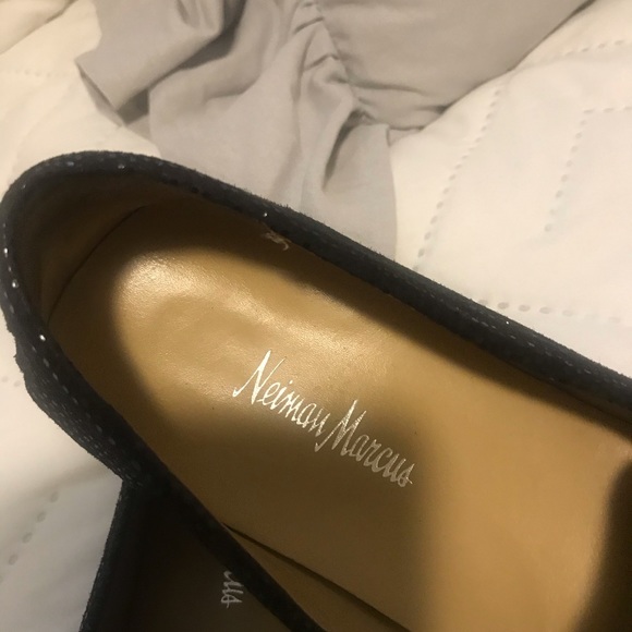 Neiman Marcus Shoes - Picture 2 of 3